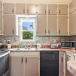 Beachlife Unit Bc Getaway Sleeps 22